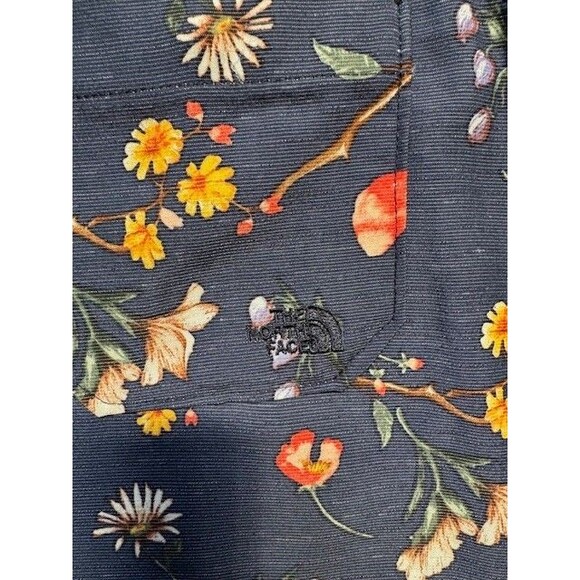 The North Face Womens SML Short Sleeve Pacific Button Up Shirt Mushrooms Flowers - Picture 4 of 10